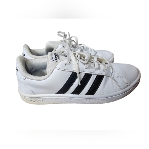 Adidas Advantage Base Sneakers White Black Stripes EE7968 Women’s Size 7 - Picture 1 of 7